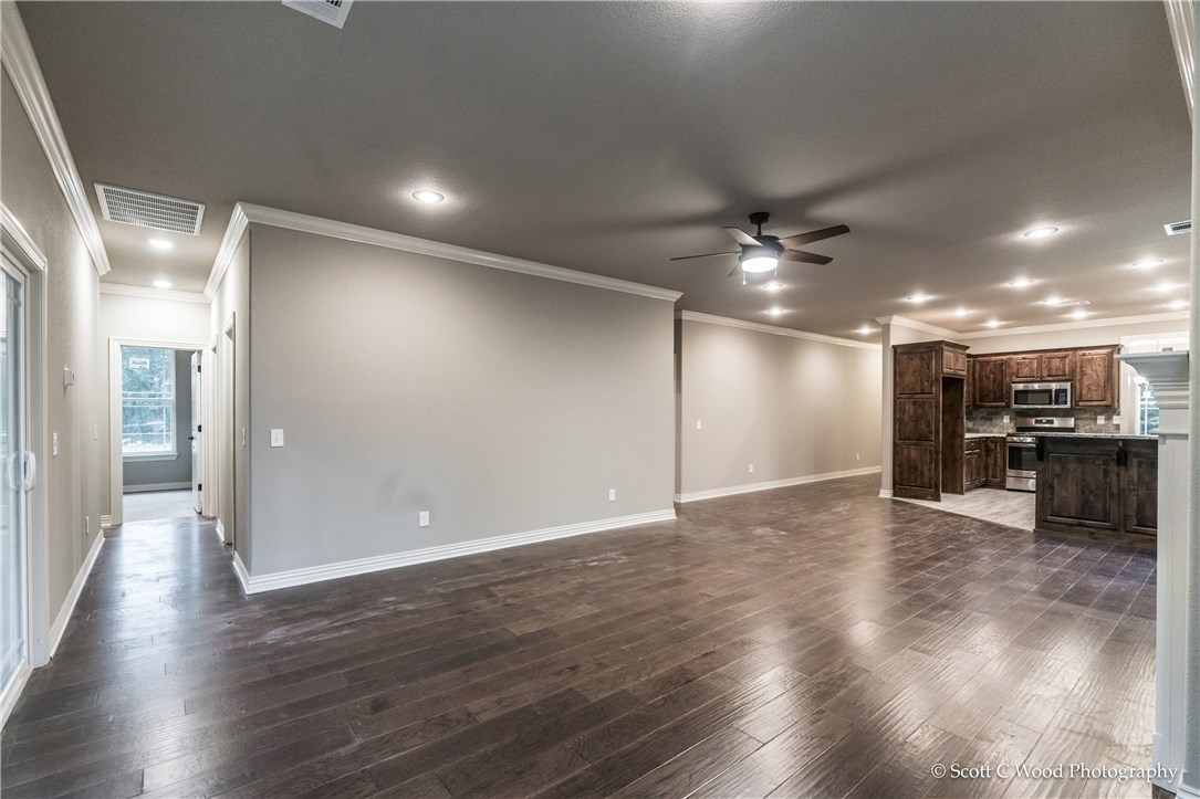 Bartletts Add Cave Spgs - Residential