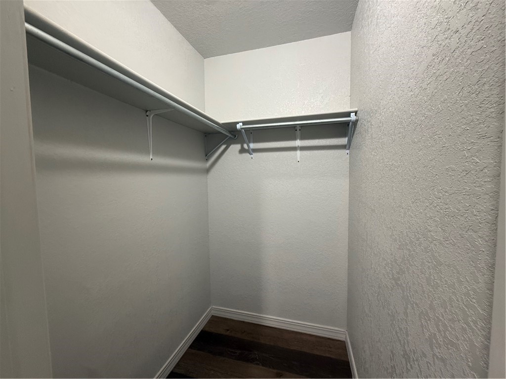 LONDON ORIGINAL - Residential