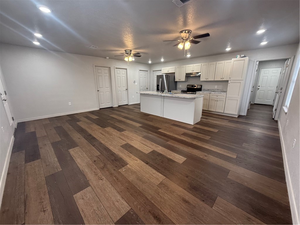 LONDON ORIGINAL - Residential