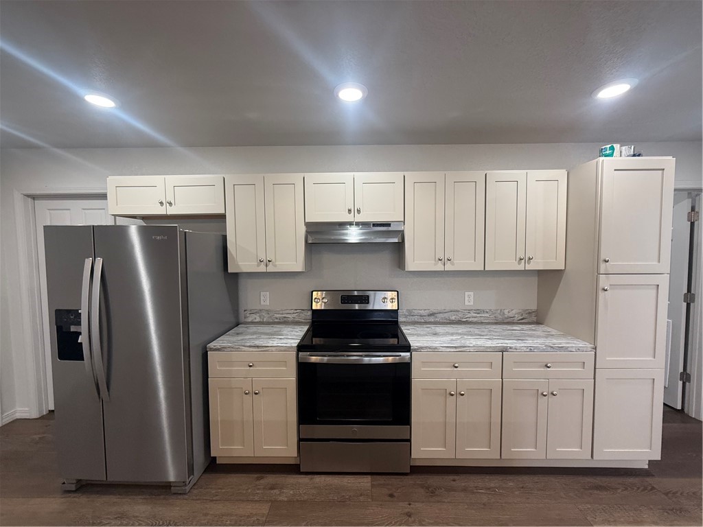 LONDON ORIGINAL - Residential