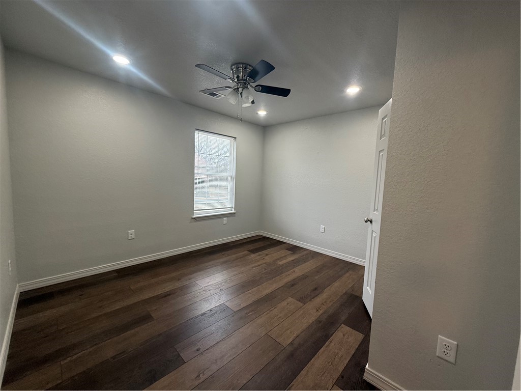 LONDON ORIGINAL - Residential