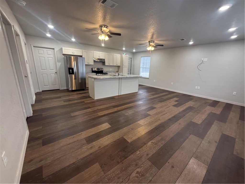 LONDON ORIGINAL - Residential