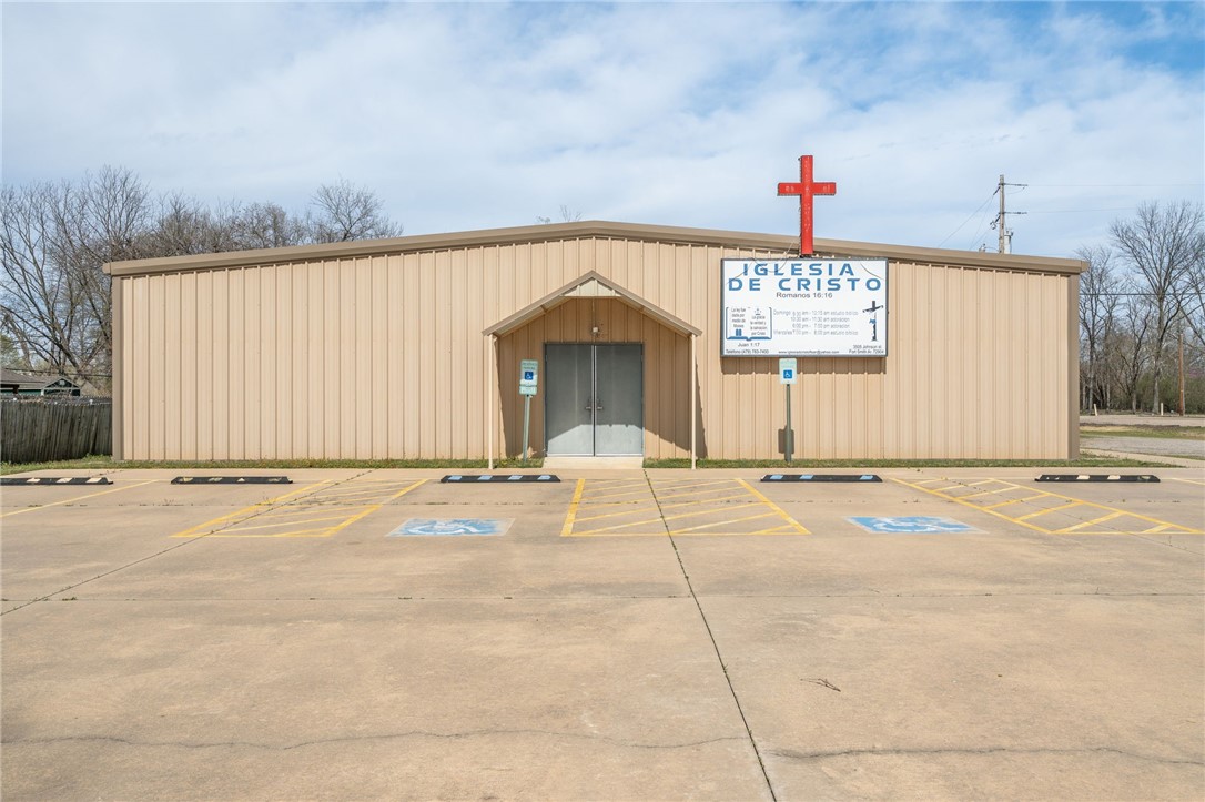 If you're looking for a comercial space, check out this 5088 sq ft building built in 2007 by Gateway Construction. It has serviced a congregation and includes a baptistry but the property has endless possibllities and sits on one acre.