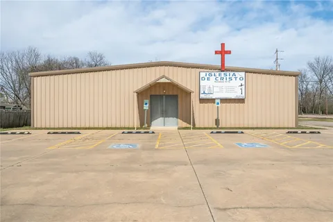 MLS: 1301963