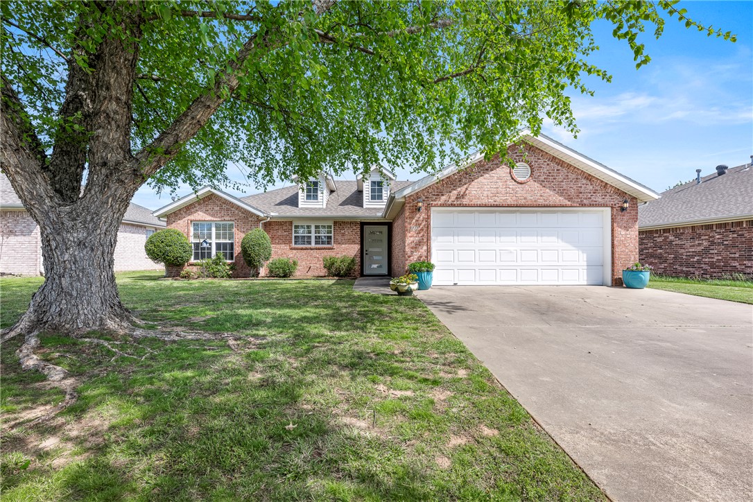 Carriage Square Sub Bentonville - Residential