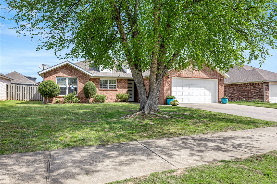 Carriage Square Sub Bentonville - Residential