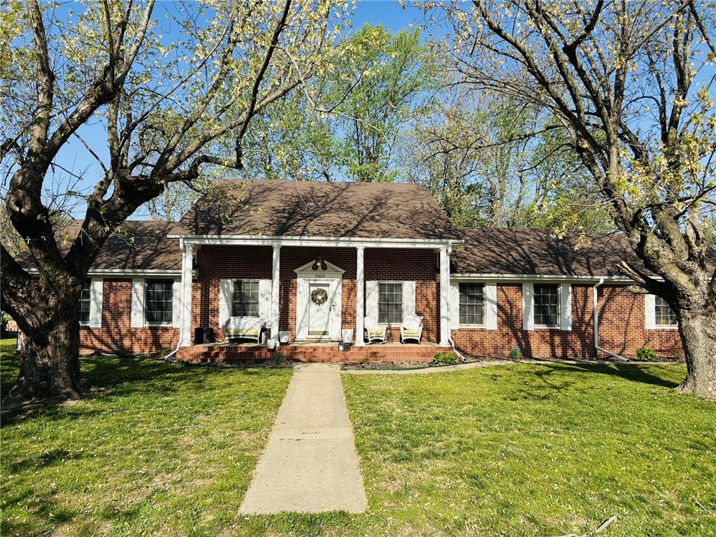 A beautifully updated Colonial-style home nestled in the heart
of Springdale. This spacious 5- bedroom, 4-bathroom residence offers 3,124sqft of elegant
living space on a generous .75-acre lot. Step outside into your own private oasis-perfect for
relaxing, entertaining, or enjoying a quiet Arkansas evening. The fully fence backyard and
beautiful silver maple trees provide perfect privacy. Large deck and stamped concrete
(2021), has been painted inside and outside (2019) and has been professionally landscaped.
New roof and gutters on house and shed (2022). New outdoor columns (2022), new garage
door (2023). HVAC/furnace (2016), new hot water heater (2024), new toilets (2021) new
carpet and LVP flooring (2019) new Appliances in (2021)