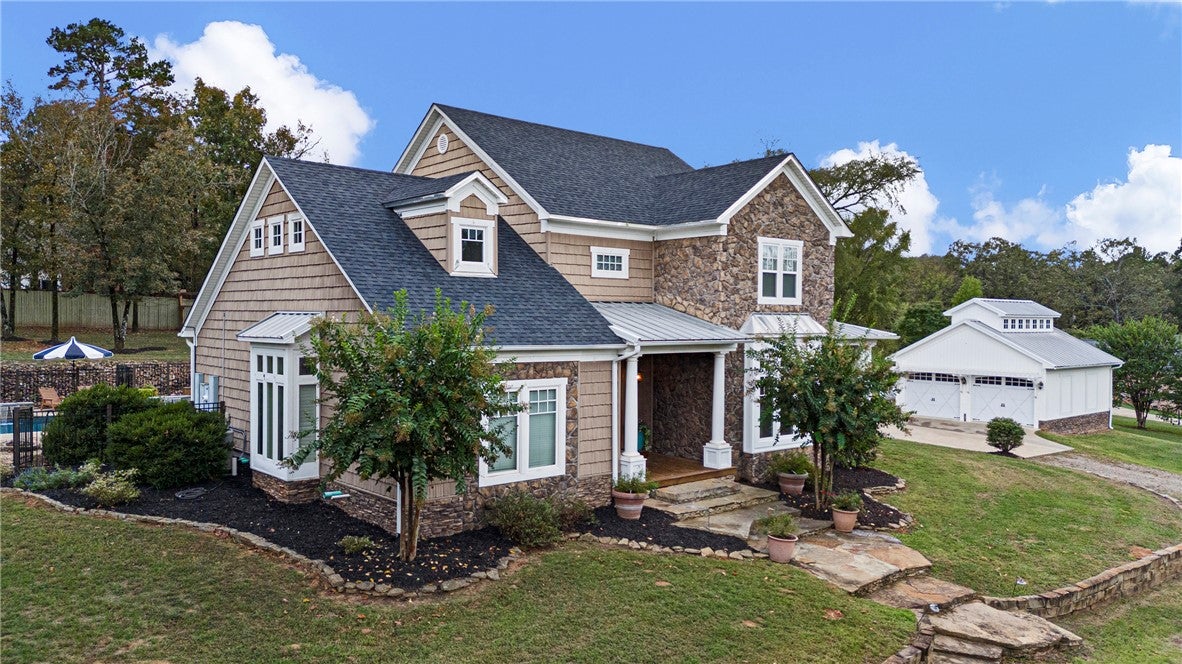 688 Bayview Circle