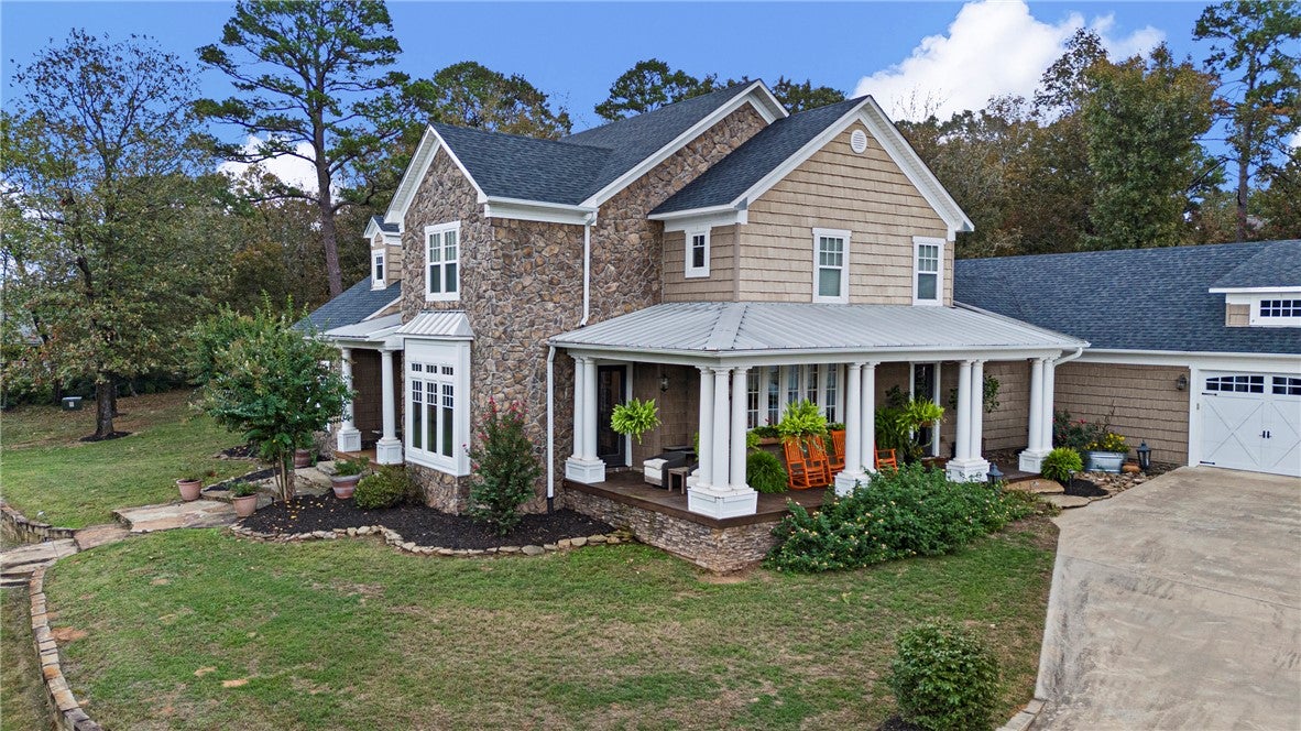 688 Bayview Circle