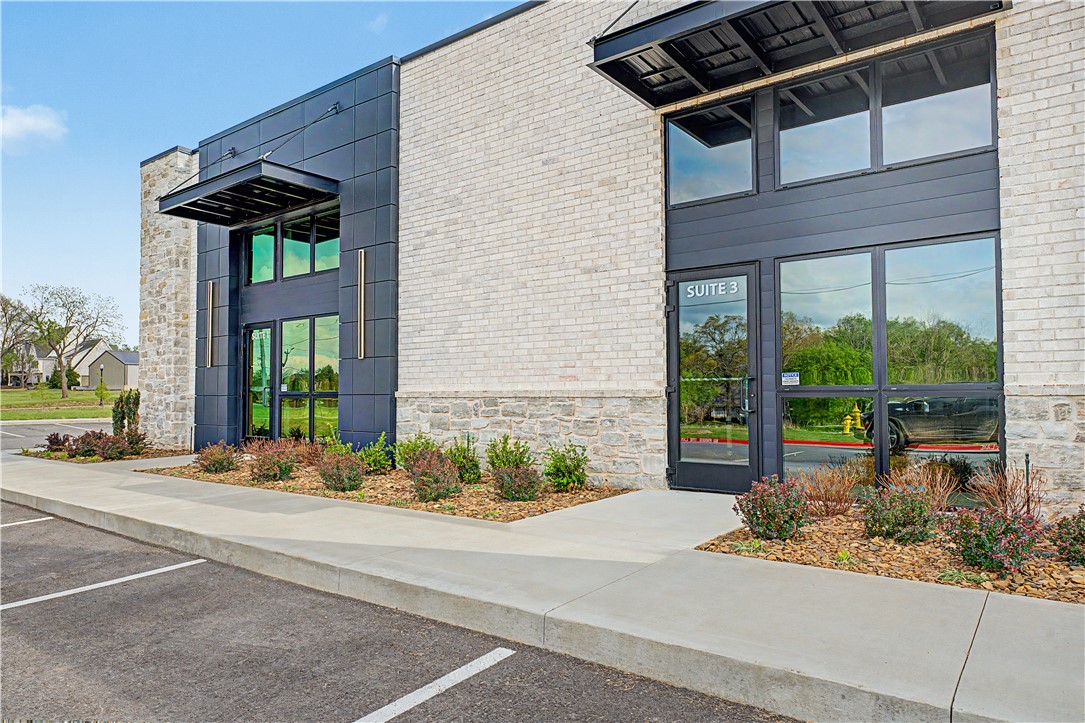 Wiens Acres Bentonville - Commercial Lease