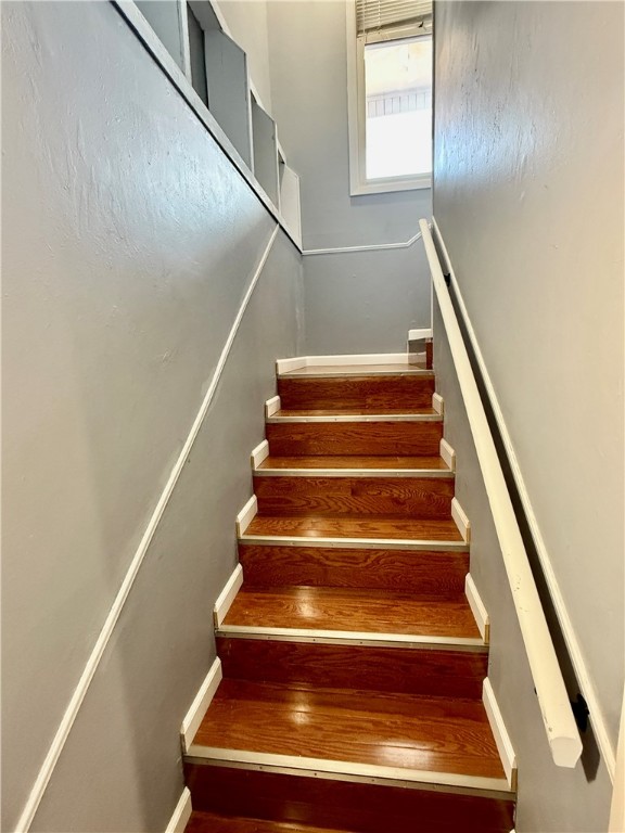 Townhouse Tct 3 A/K/A Drake Ctbvv - Residential Lease