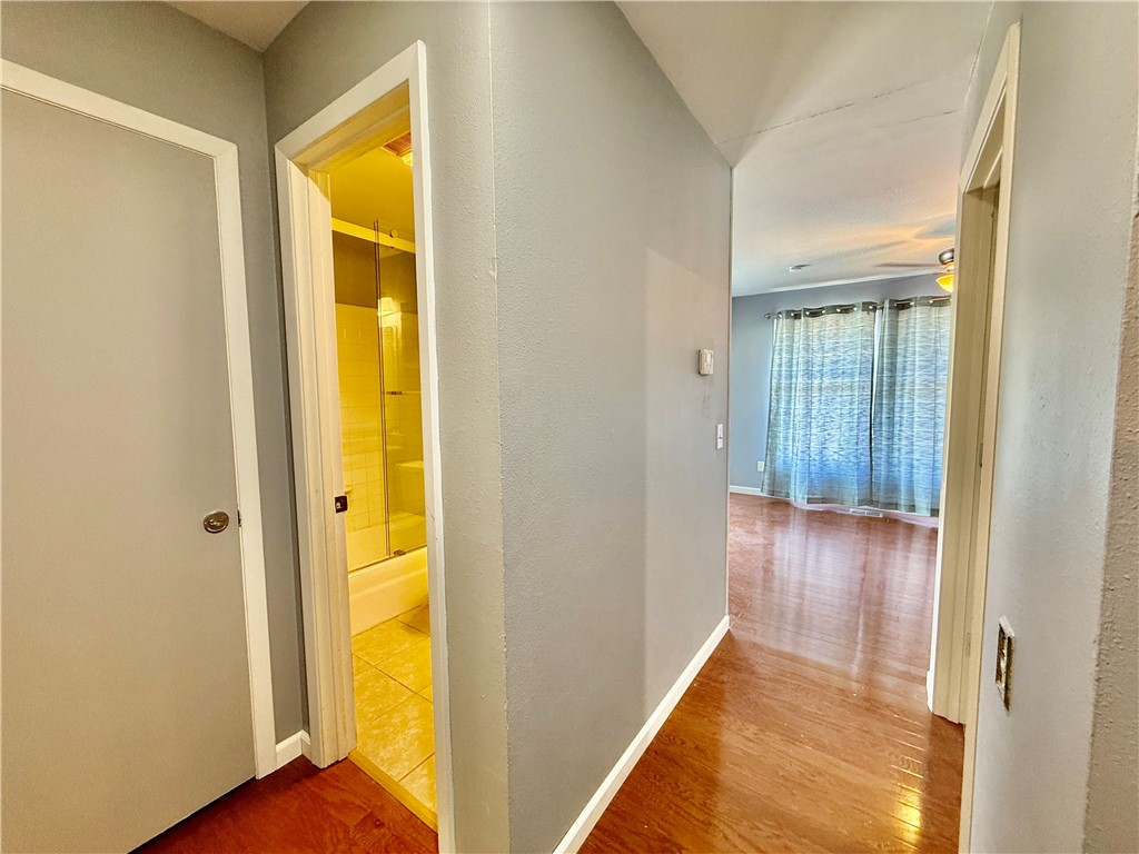 Townhouse Tct 3 A/K/A Drake Ctbvv - Residential Lease