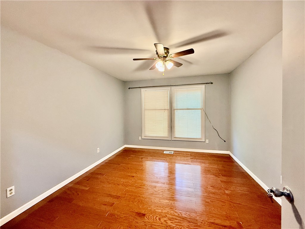 Townhouse Tct 3 A/K/A Drake Ctbvv - Residential Lease