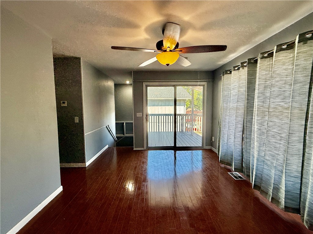 Townhouse Tct 3 A/K/A Drake Ctbvv - Residential Lease