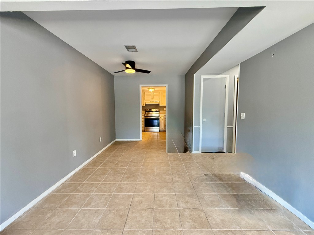 Townhouse Tct 3 A/K/A Drake Ctbvv - Residential Lease