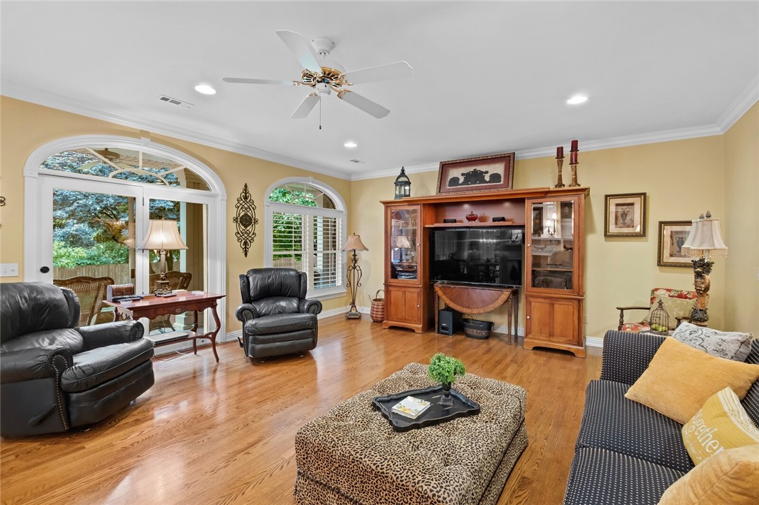 Thornbury Sub Ph I Springdale - Residential