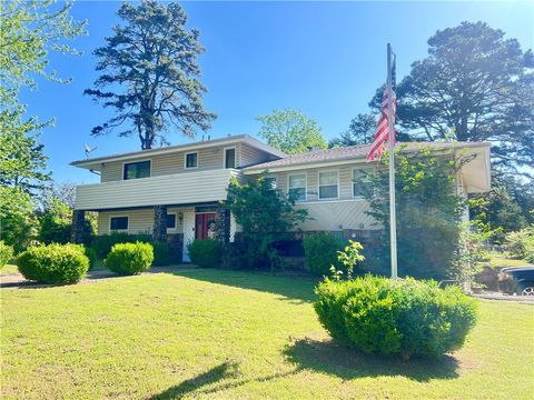 Photo of 805 W Norristown Circle, Russellville, AR 72802 (MLS # 1343850)