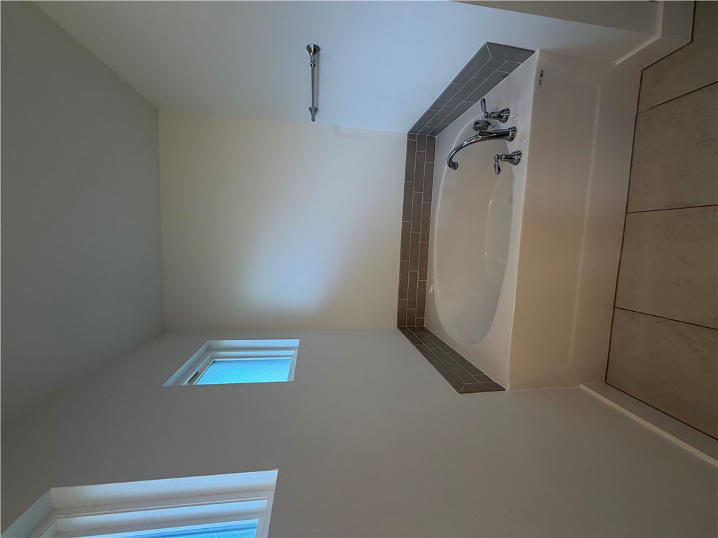 Woodcrest Walk - Residential Lease