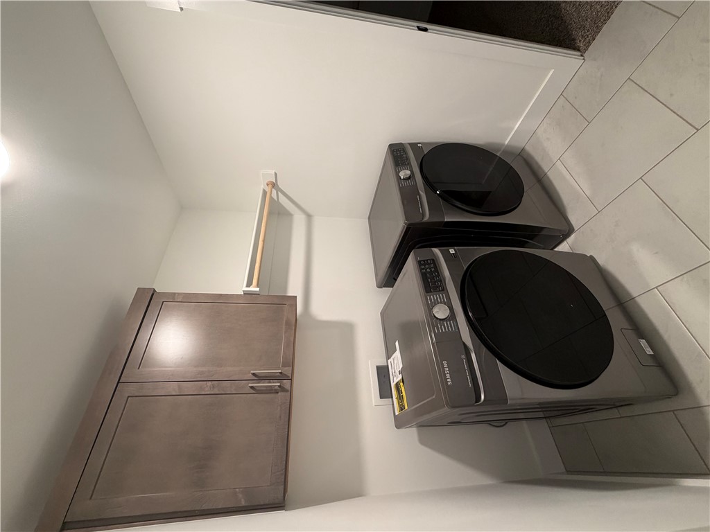 Woodcrest Walk - Residential Lease