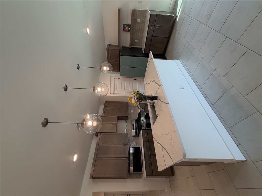 Woodcrest Walk - Residential Lease