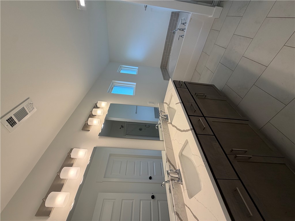 Woodcrest Walk - Residential Lease