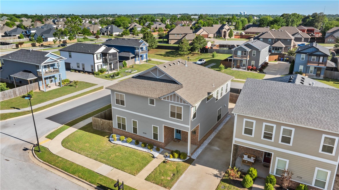Groves Neighborhood Ph I, The Rogers - Residential