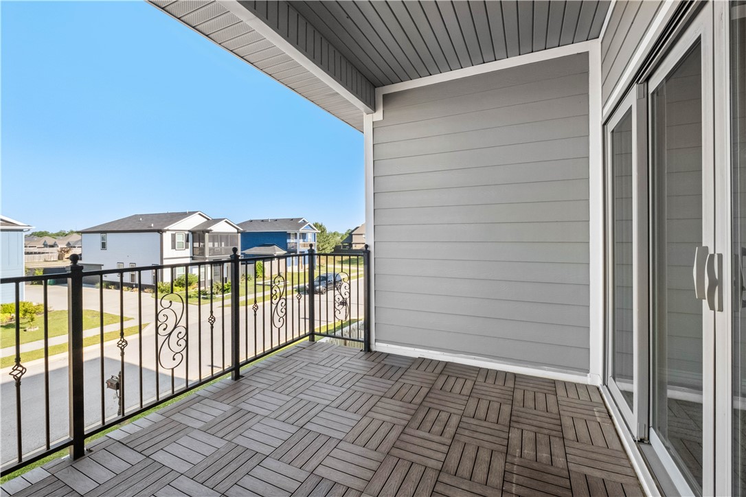 Groves Neighborhood Ph I, The Rogers - Residential