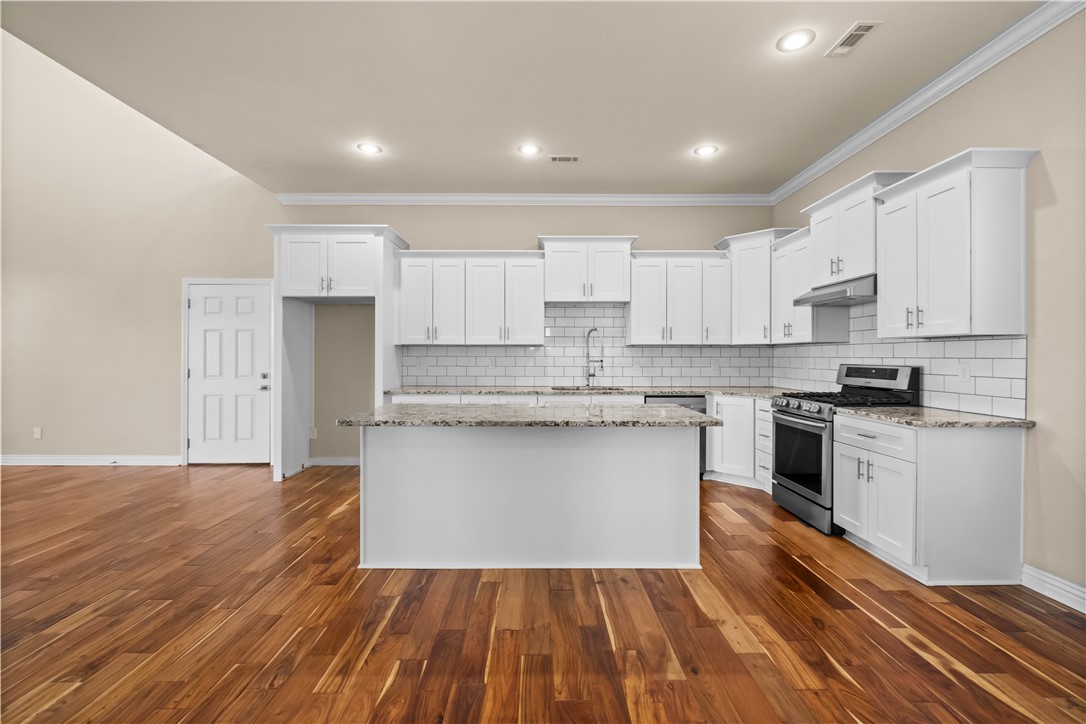 Groves Neighborhood Ph I, The Rogers - Residential