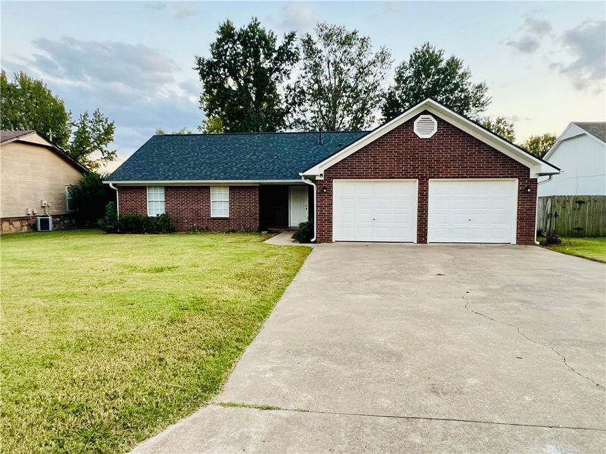 For Sale – Beautiful 3-Bedroom Home!
Move-in ready! This charming 3 bed / 2 bath brick home features a 2-car garage with double doors, a brand-new roof (installed September 2025), and a spacious yard with plenty of parking.

Enjoy wood-style vinyl flooring throughout, ceramic tile in kitchen and bathrooms, and even a tornado shelter in the garage — a rare find!

Located in a great neighborhood, close to schools, shopping, and local businesses. Perfect for families looking for comfort