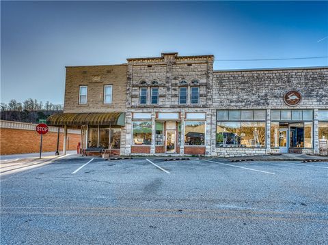 Photo of 103 W Church Street, Jasper, AR 72641 (MLS # 1332758)