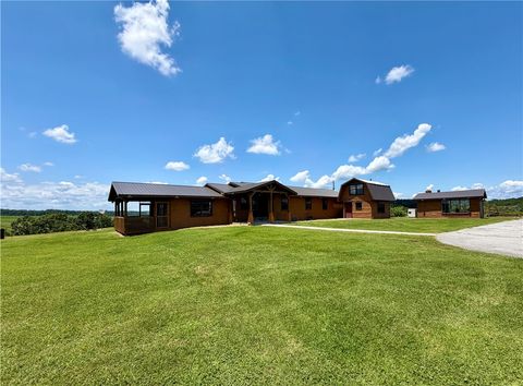 Photo of 942 Clifty Highway, Rogers, AR 72756 (MLS # 1353396)