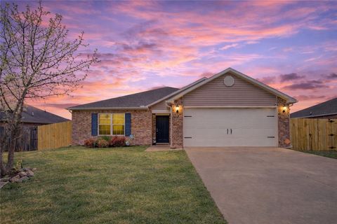 Photo of 6202 SW Warrington Road, Bentonville, AR 72713 (MLS # 1338864)