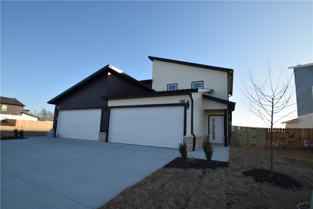 POIGAI ESTATES - Residential Lease