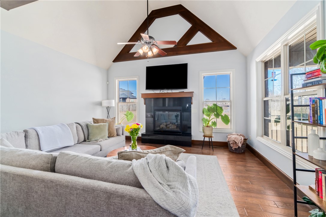Otter Creek Estates Ph I-Cave Springs - Residential