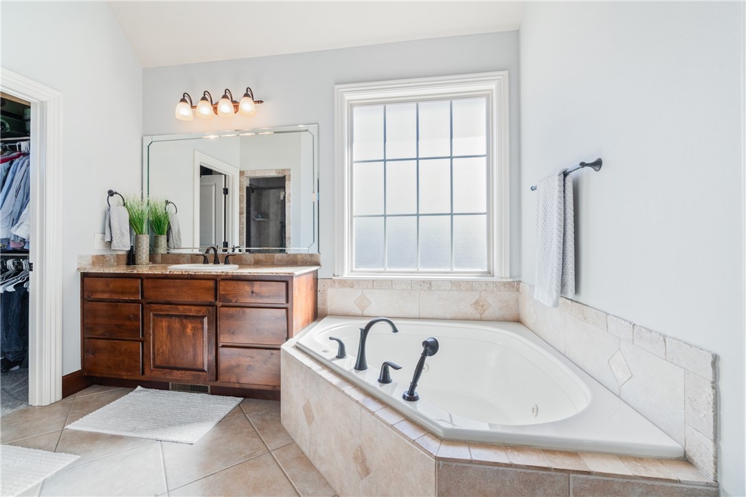 Otter Creek Estates Ph I-Cave Springs - Residential