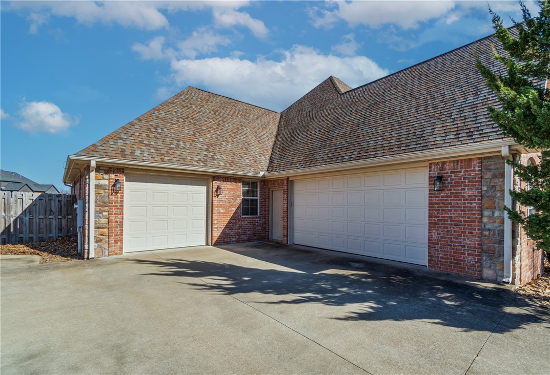 Otter Creek Estates Ph I-Cave Springs - Residential