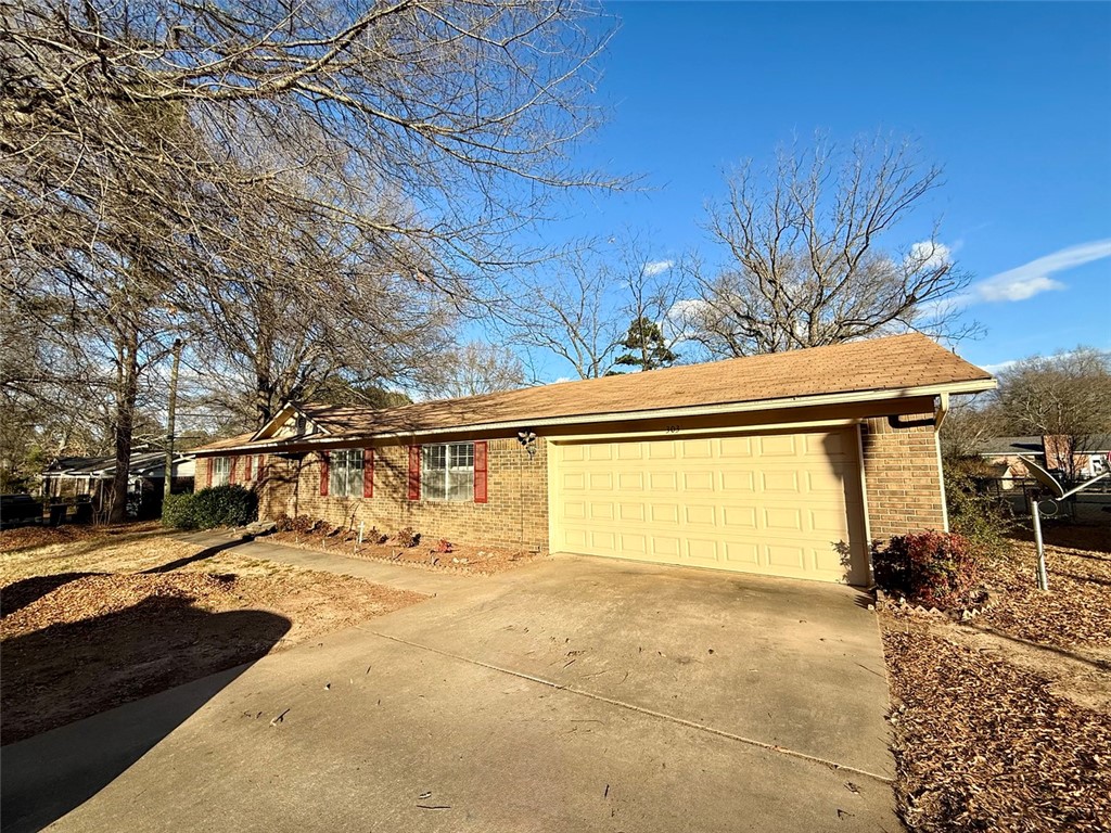 WOODRIDGE ESTATES - Residential