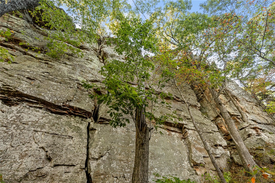 Round Mountain Estates - Land