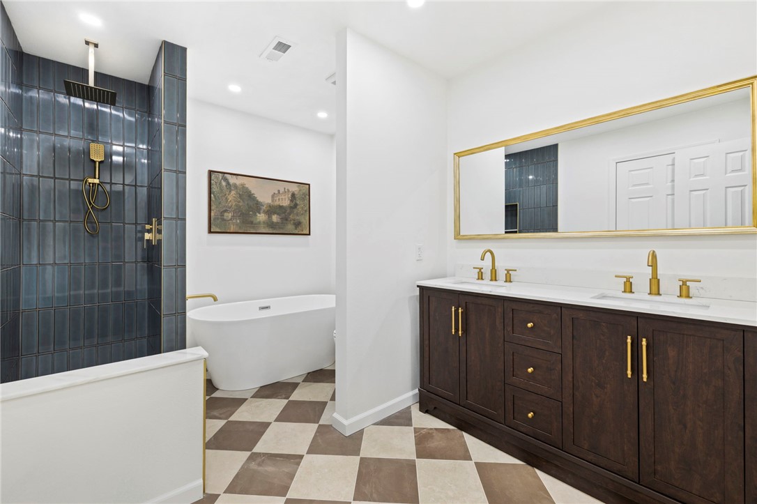 Chateau Terrace Unit 1 Ph 2 Rogers - Residential