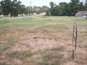 GOOD BUILDING SITE FOR THE NEW HOME. NEAR ALL THE BEST OF RUSSELLVILE--MEDICAL, SCHOOLS, SHOPPING, CHURCHES. HEATED SQUARE FEET STARTS AT 1300. LISTING AGENT HOLDS A SHARE IN THE LLC PARTNERSHIP AS ONE OF THE CO-OWNERS