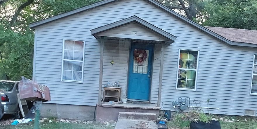 This little house could be just what you are looking for. Needs some TLC and vision but location is convenient to all Harrison has to offer. Very close to school. As Is Where Is. Tenant works please respect their privacy.  Buyer to verify all utilities and numbers. Information from public record.