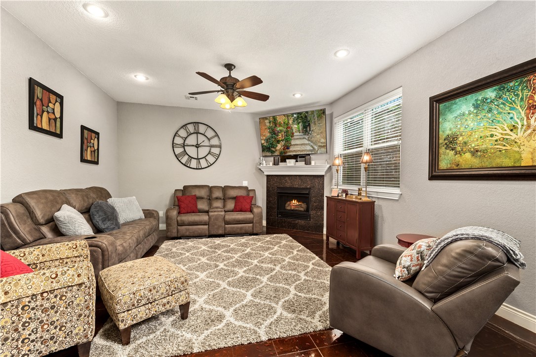 Champions Estates Rogers - Residential
