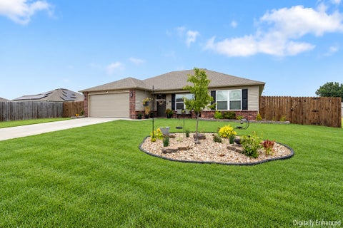 Photo of 196 Stinson Street, Elkins, AR 72727 (MLS # 1362010)