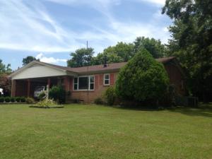 Excellent condition! Perfect starter home or idea for investors! This 3 bedroom, 2 bath, home in has a private back yard with a covered deck that is just perfect for relaxing. Close to schools and markets, this one has it all!