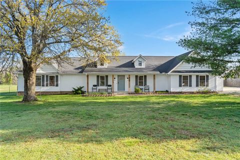 9248 E McNelly Road Bentonville AR 72712