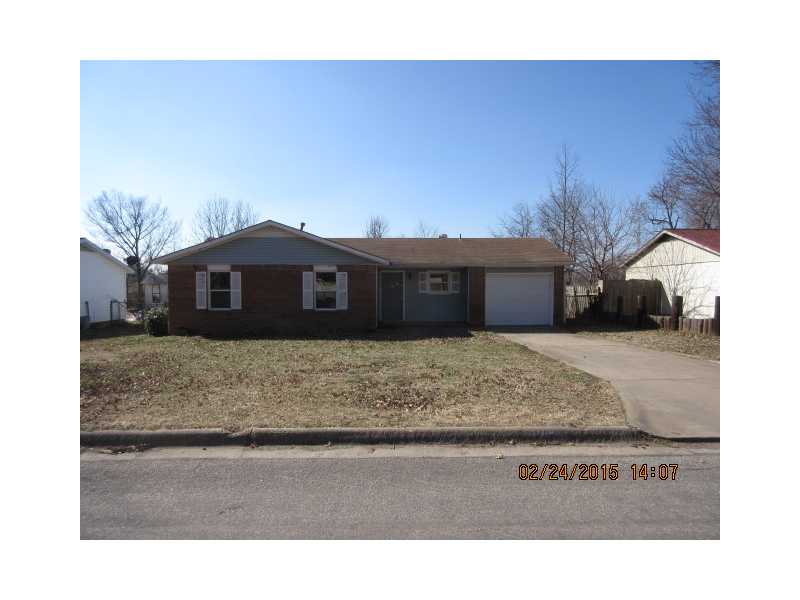 MULTI OFFERS. HIGHEST & BEST OFFERS NEED TO BE SUBMITTED BY 5PM 03.11.15. THE MULTI OFFER FORM IS ALSO REQUIRED WITH ALL OFFERS. 3 BDR, 2 BATH AND A 1 CAR GARAGE. LARGE STORAGE BUILDING. MAINTENANCE FREE EXTERIOR. CLOSE TO EASTSIDE SCHOOL.,SOLD AS IS. NO REPAIRS. INVESTORS WELCOME. $1000 MINIMUM EARNEST MONEY. PRE-QUAL OR PROOF OF FUNDS LETTER REQUIRED BEFORE OFFER CAN BE SUBMITTED. BUYER TO VERIFY ALL INFO.