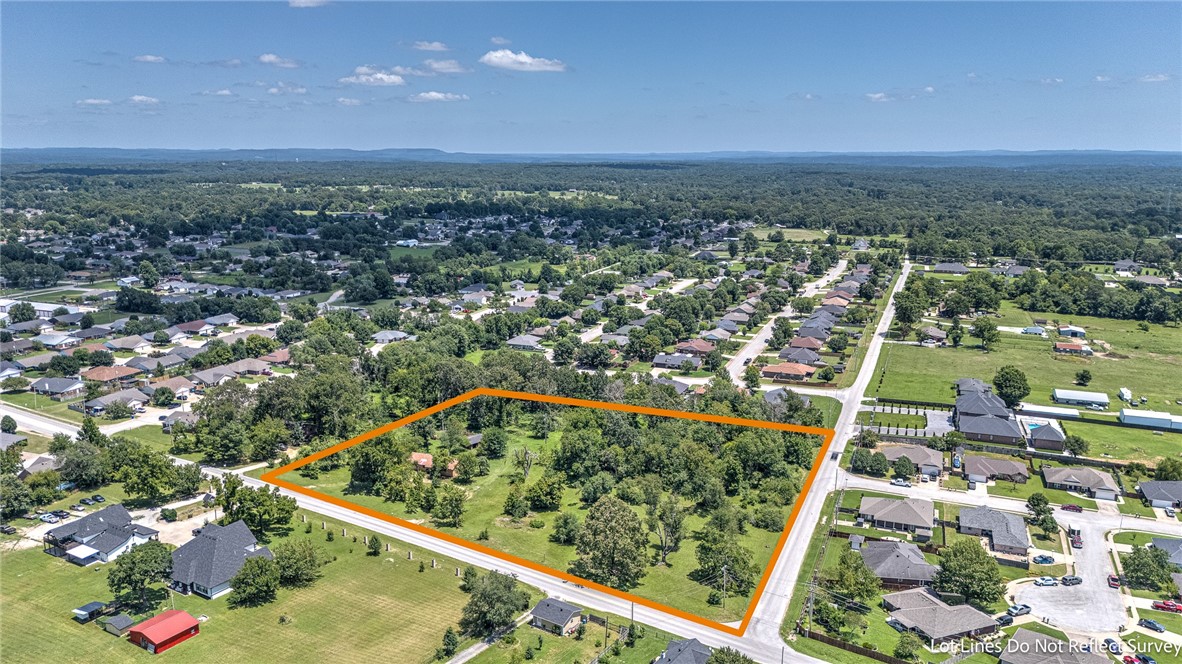 5 acres, great for development, value is in land, 5-acre buildable parcel is currently zoned T2-Ruralāa low-
intensity district with potential for rezoning to match the cityās Future Land Use Map.
Home is of no value - please do not enter. Buyer will need to determine access to utilities and ability to develop to their needs.
4 miles to Pinnacle Hills Promenade, 2 miles to downtown rogers, unlimited potential!