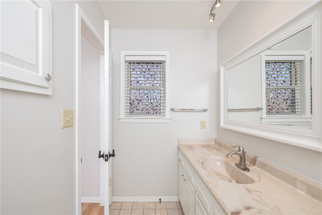 Oaks Manor Sub - Residential