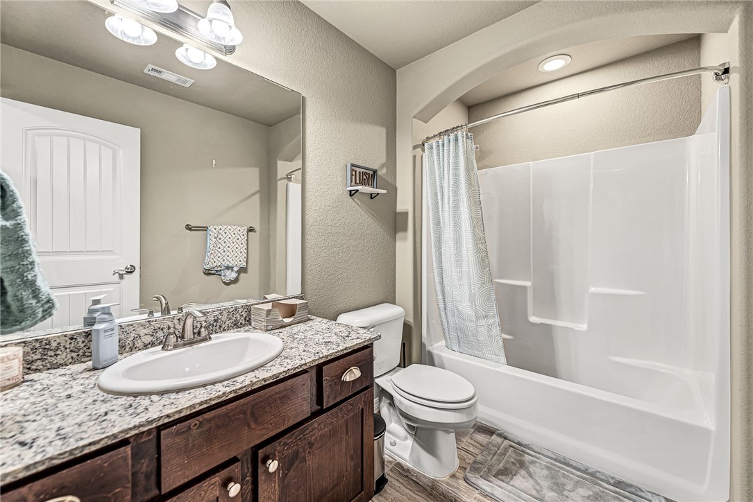 Chelsea Point Ii Rogers - Residential