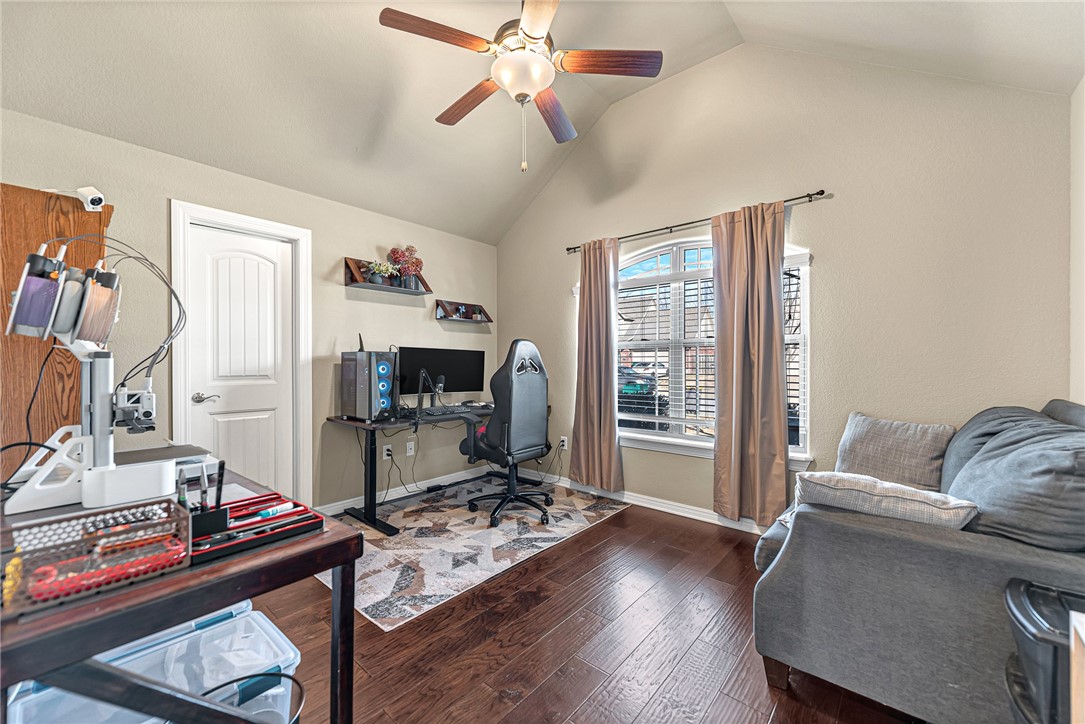 Chelsea Point Ii Rogers - Residential